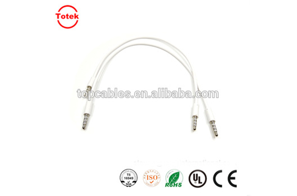 Slim 3.5mm 4 pole audio cable